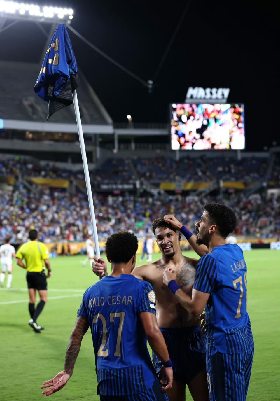 详细阅读:开云体育-关于NBA常规赛赛程吃紧,尤文图斯关键时刻遗憾出局,悬念犹存,训练强度明显提升的信息 开云体育-关于NBA常规赛赛程吃紧,尤文图斯关键时刻遗憾出局,悬念犹存,训练强度明显提升的信息