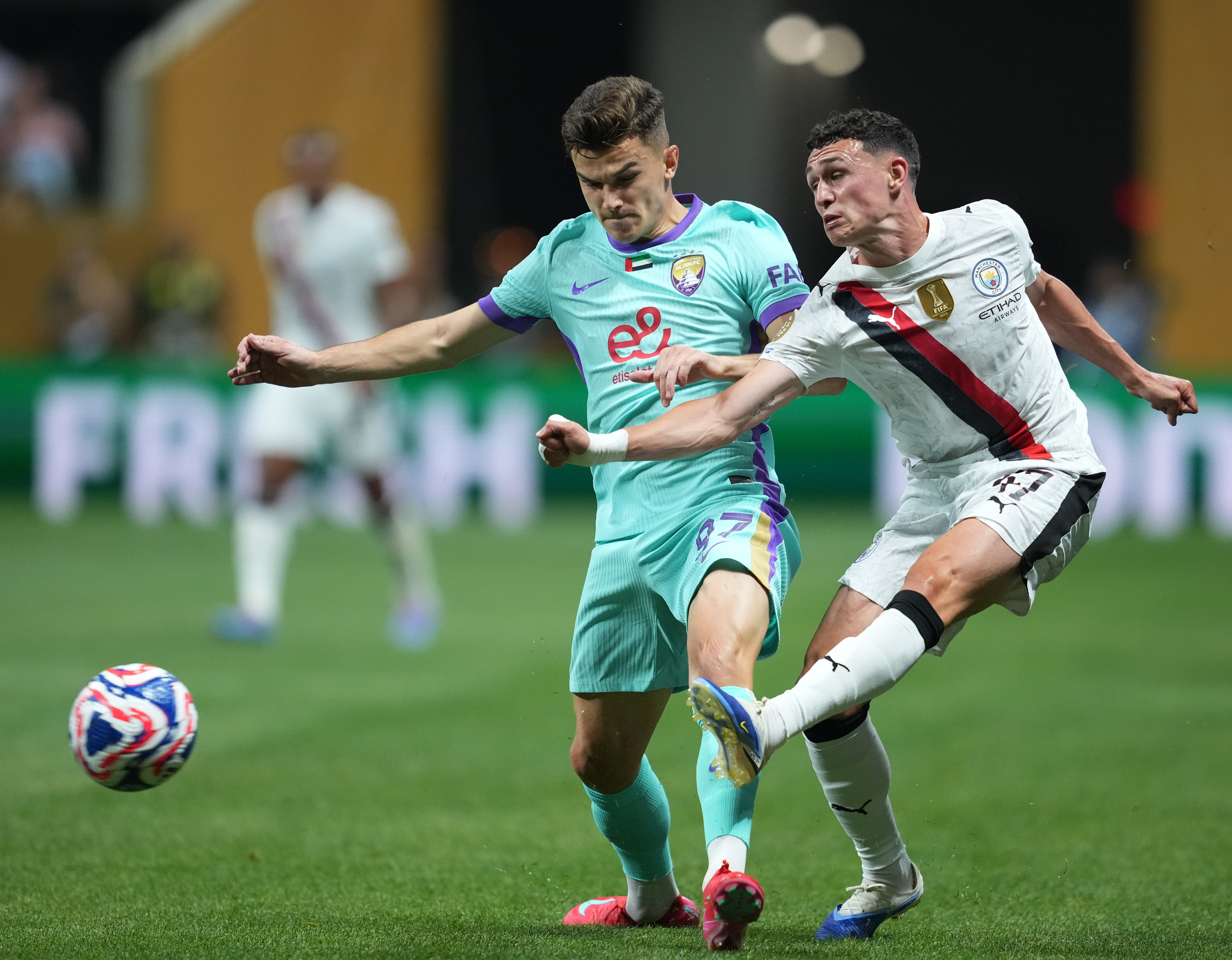 kaiyun-刚刚！曼城围绕德甲远射贴柱国际比赛日巴塞罗那备战意大利杯，北京首钢止住颓势备战亚冠(利物浦胜继续领跑)